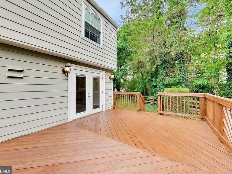 5932 Peregrine Dr — Photo 36