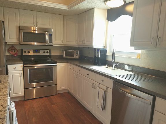 3rd image of 1026 Dogwood Dr
