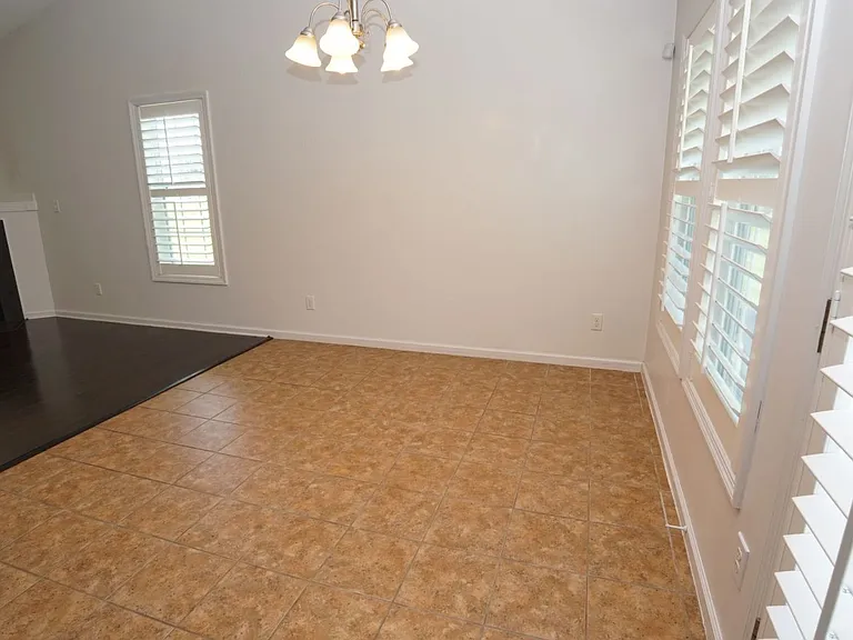 106 Farmgate Dr — Photo 6
