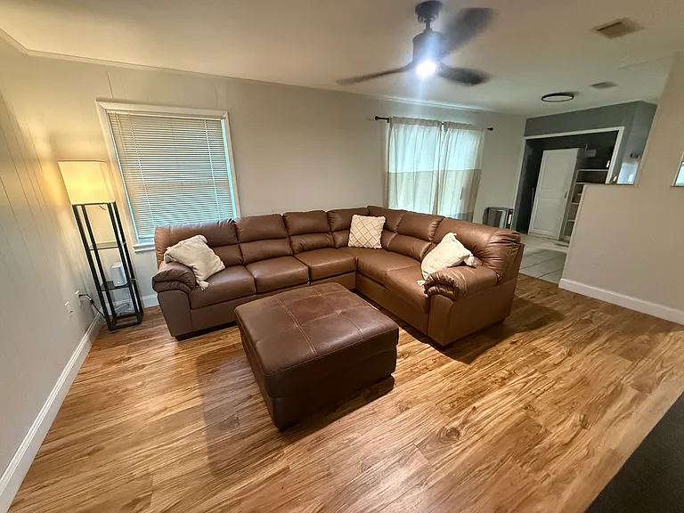 258 Ewing Ct — Photo 4