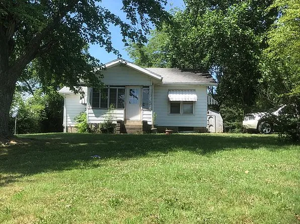 441 State Route 15, Albion, IL 62806