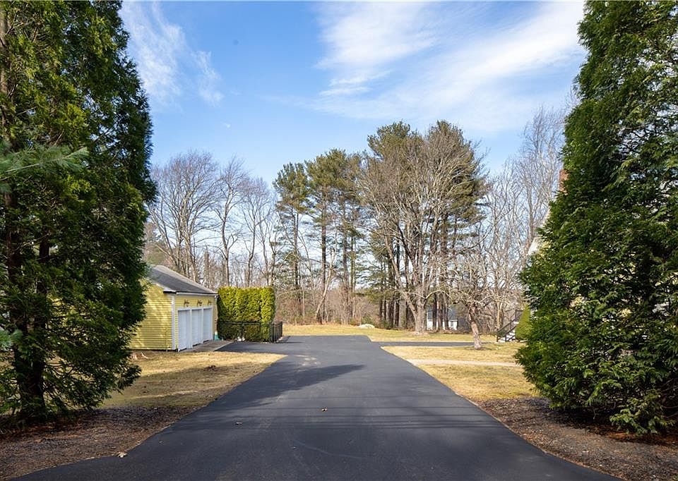 709 Pound Hill Rd, North Smithfield, RI 02896 Zillow