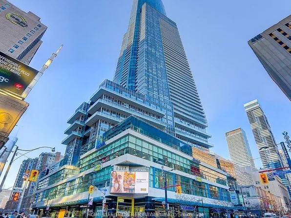 386 Yonge St, Toronto, ON
