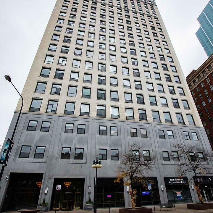 1st image of 910 S Michigan Ave APT 1115