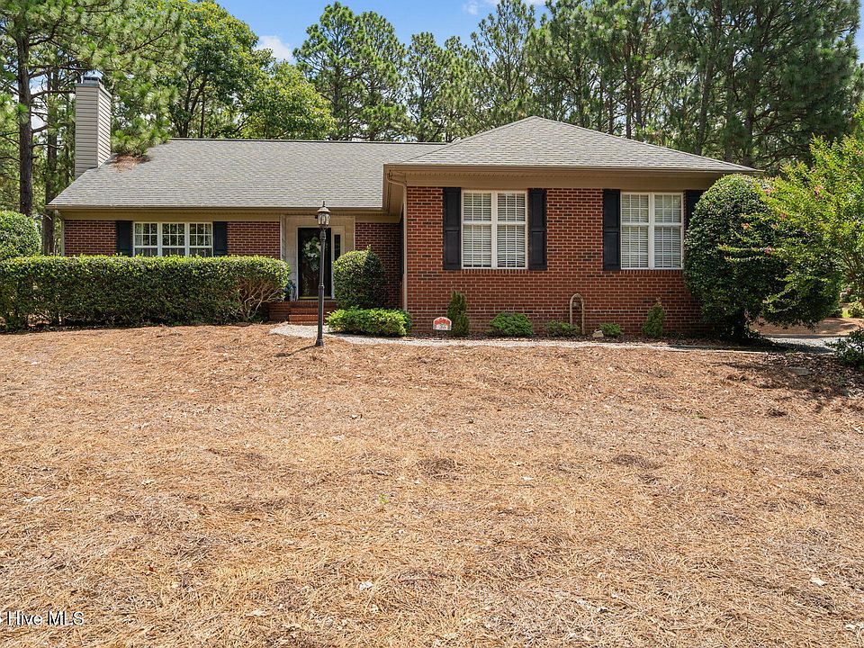 1st image of 265 Longleaf Dr
