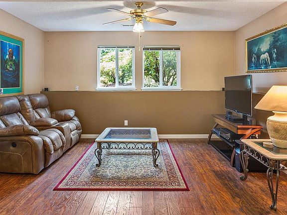 3rd image of 7588 Blackbird Dr NE