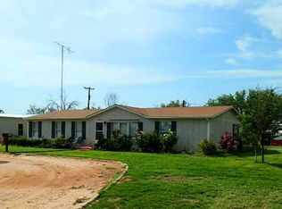 209 NW Avenue J, Seminole, TX 79360
