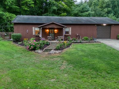 6420 S Creek Rd, Girard, PA, 16417