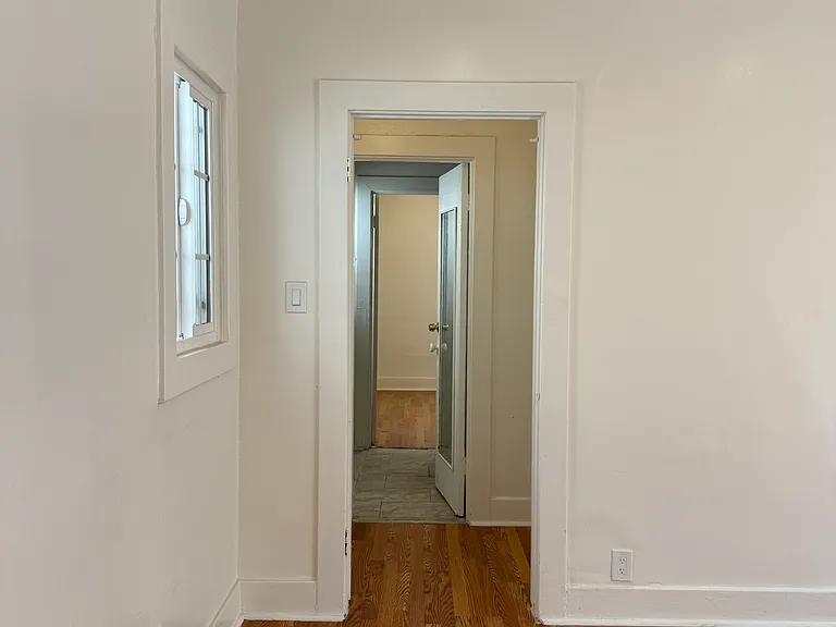 1326 N Serrano Ave #1326 — Photo 9