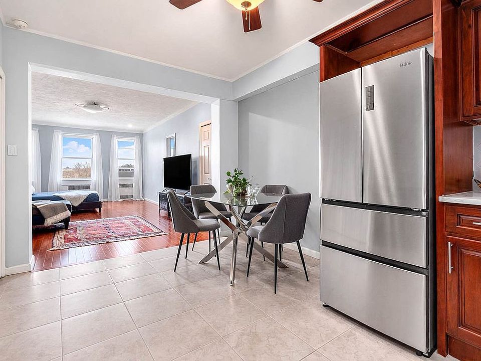 1st image of 920 E 17th St APT 609