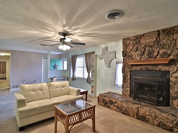 5th image of 1901 Yorktown Dr