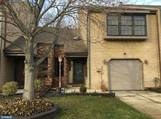 4 Beverly Ct, Robbinsville, NJ 08691