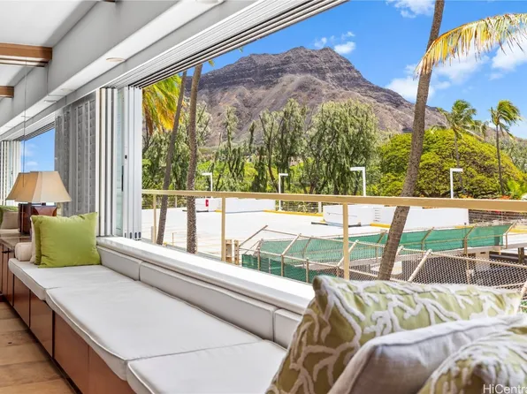 2895 Kalakaua Ave APT 307, Honolulu, HI 96815