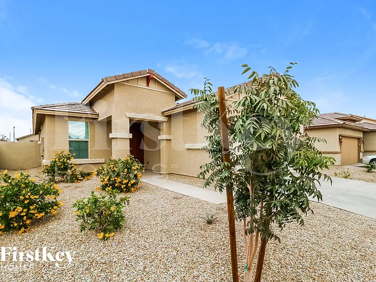 17538 W Villa Hermosa Ln — Photo 2