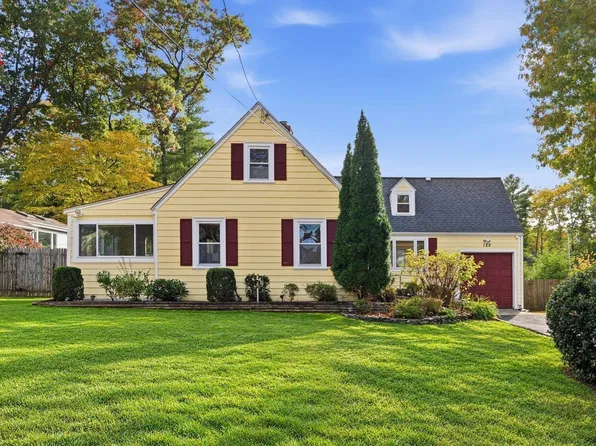 128 Laurel Dr, Needham, MA 02492