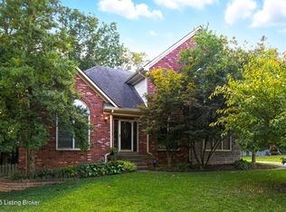 3902 Forest Trace Ct, Louisville, KY 40245