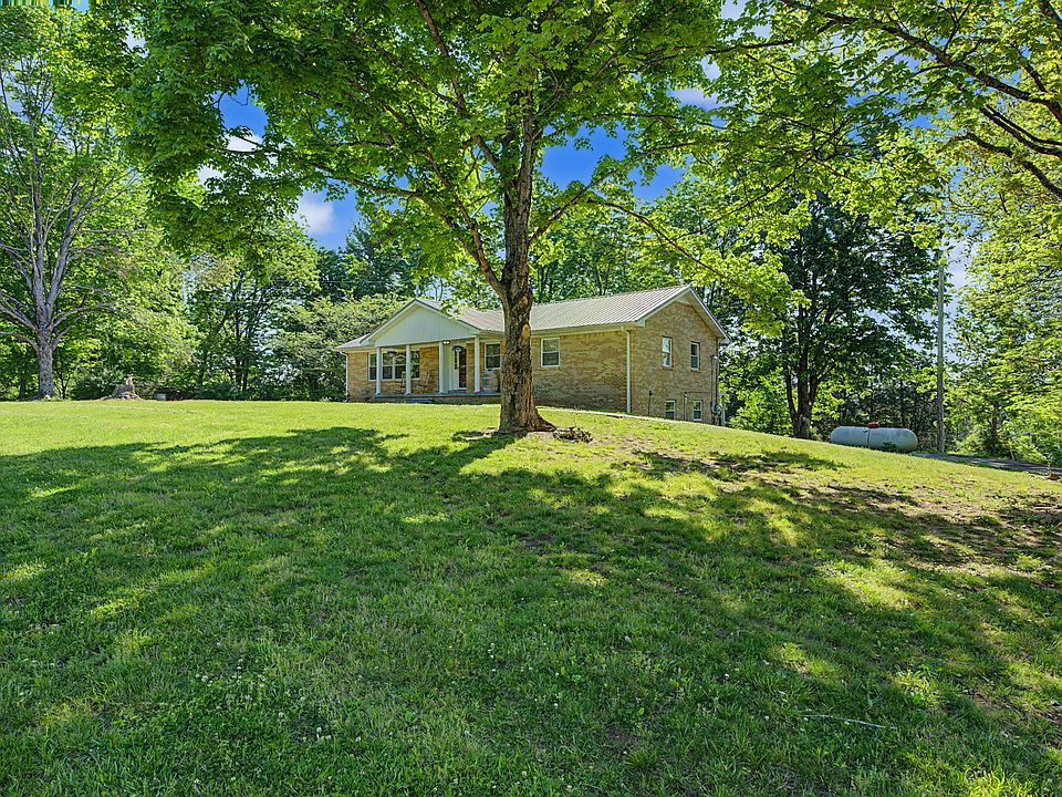 1st image of 276 Pumpkin Ridge Rd