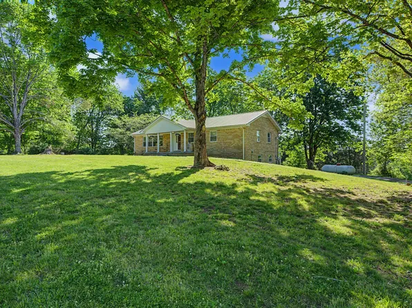 276 Pumpkin Ridge Rd, Dover, TN 37058