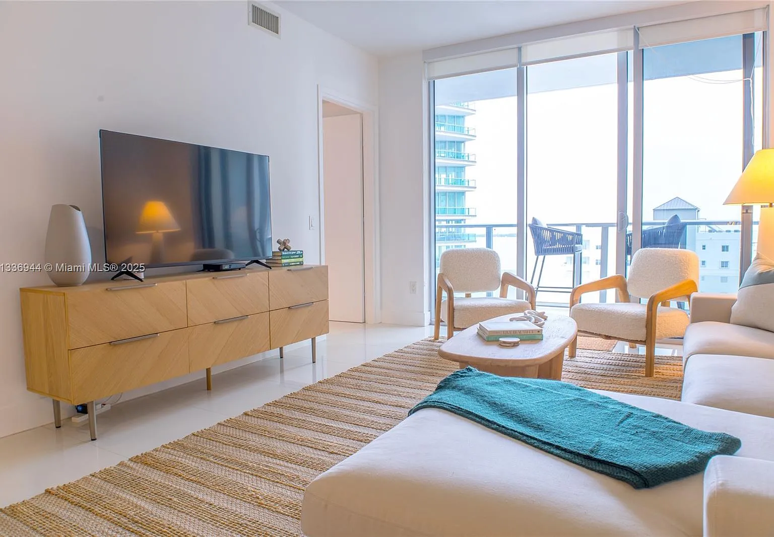 Brickellhouse Condo — Photo 3
