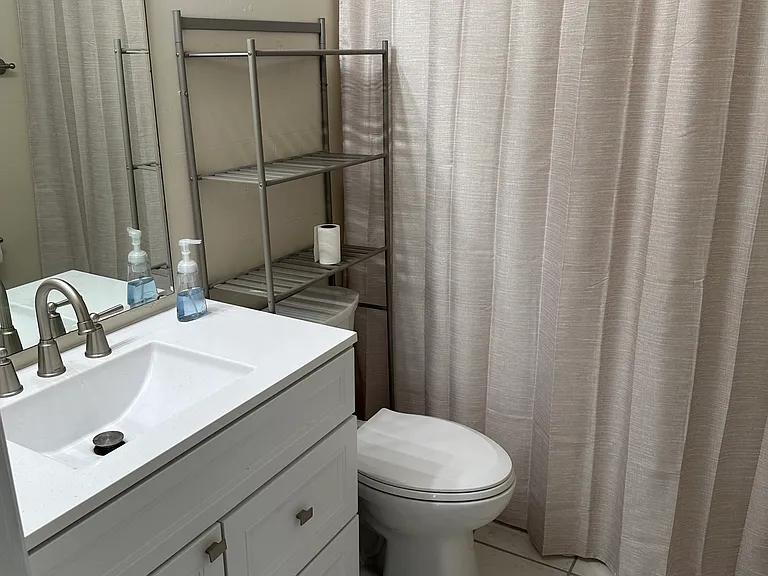 2213 W Main St — Photo 10