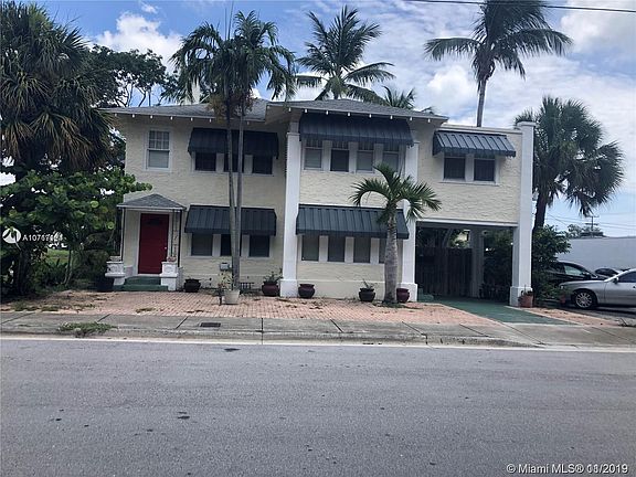 2nd image of 315 Eucalyptus St