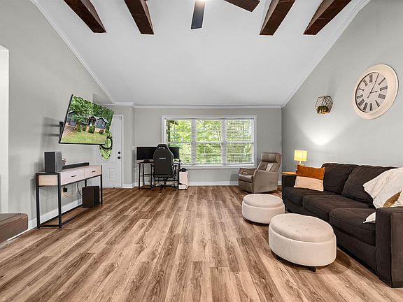 4th image of 394 Stoney Way