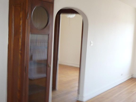 4th image of 2041 N Cicero Ave #2