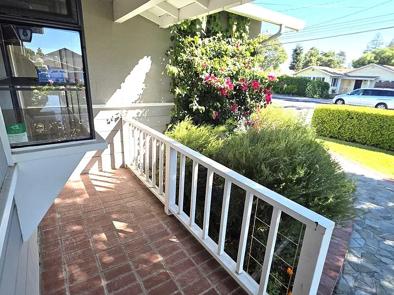 4001 Roland Dr — Photo 6