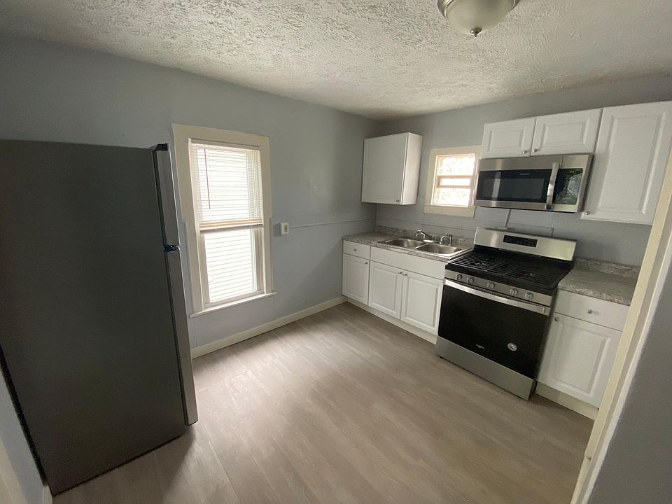 1st image of 866 9th St NW #2