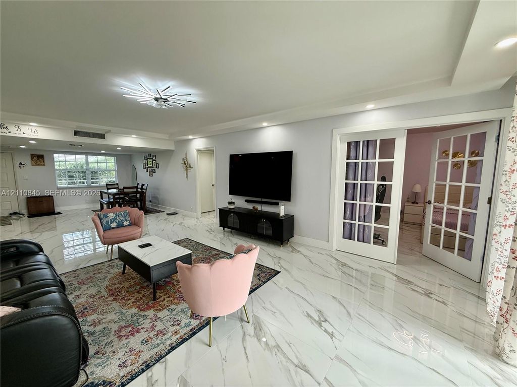 565 Oaks Ln APT 410, photo 8
