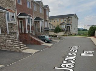 27 Jacobs Lndg, Secaucus, NJ 07094