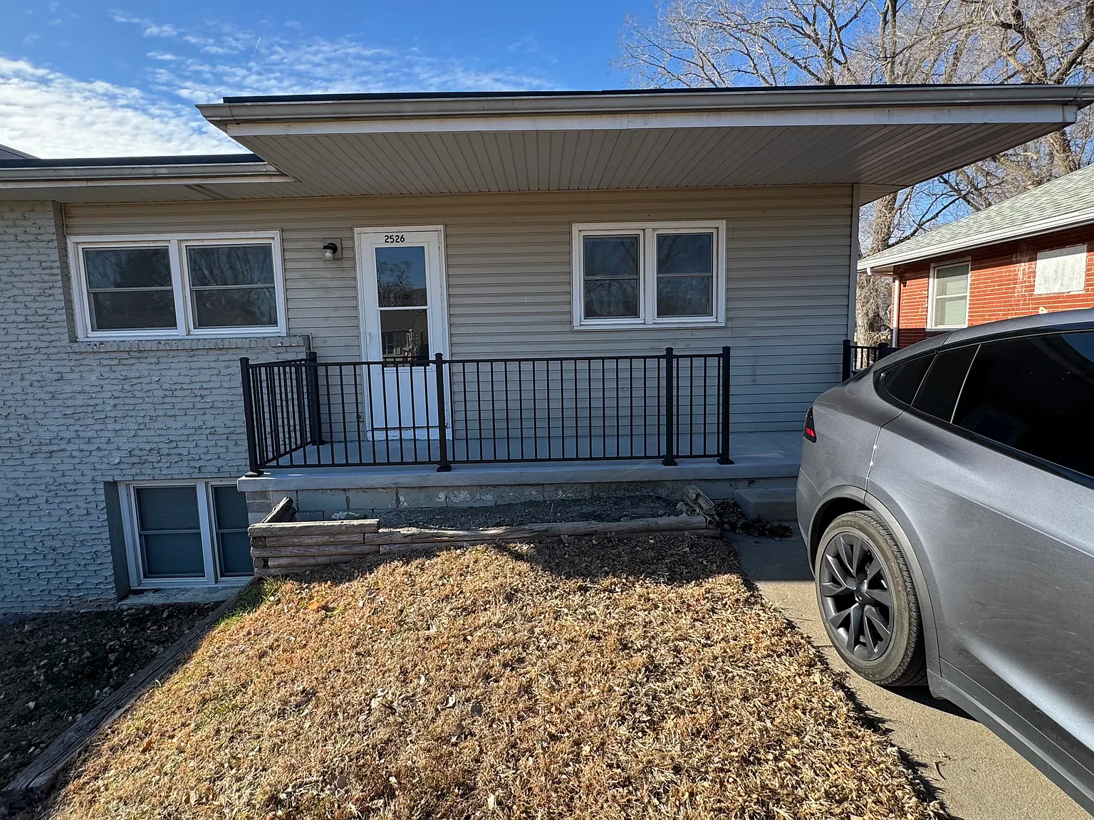 2 bed, 720 sqft, $1,000 — Photo 1
