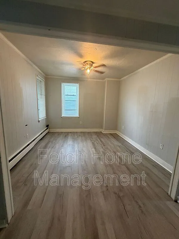 Building Photo - 1027 E Market St #2