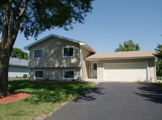 16218 Fantasia Ave, Rosemount, MN 55068