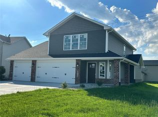 3713 Justine Dr, Pontoon Beach, IL 62040