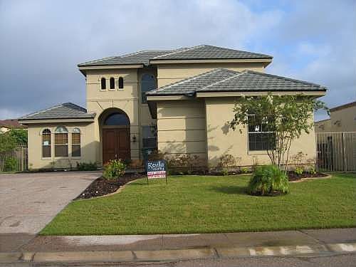 1st image of 215 Emerald Lake Dr