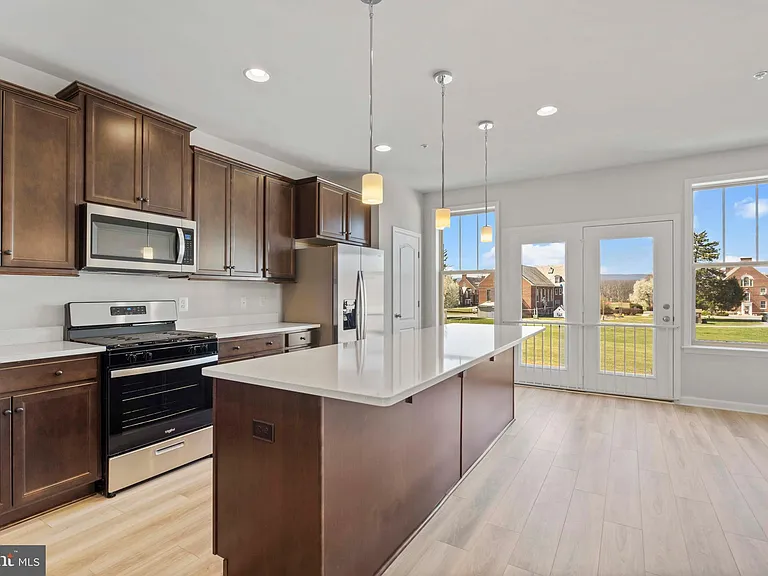 1727 Evansberry Dr — Photo 17