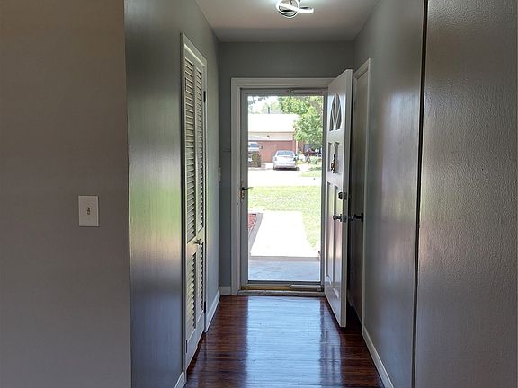 4th image of 6604 E 26th Ct