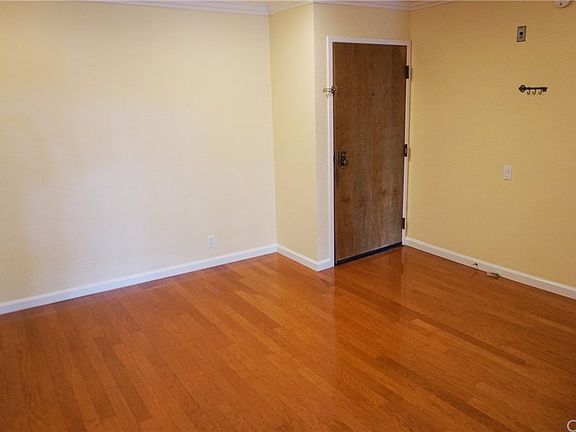 2nd image of 4211 Apricot Dr
