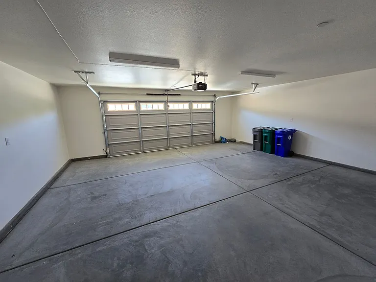 7650 Rockaway Ave — Photo 16