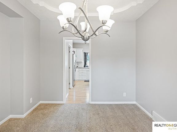 5th image of 17812 Washington Cir