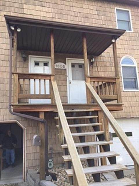Front Porch Entryway