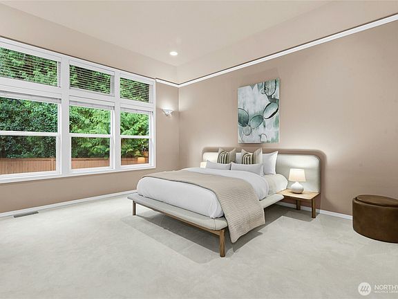5th image of 23502 25th Drive SE
