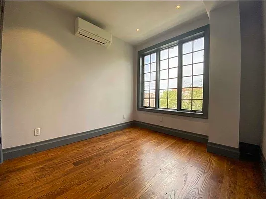 Rented by Avenues Real Estate | media 14