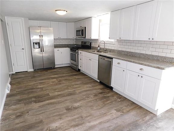 3rd image of 101 Woodrow Dr