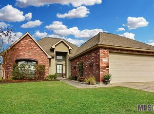 11359 Pleasant Knoll Dr, Denham Springs, LA 70726