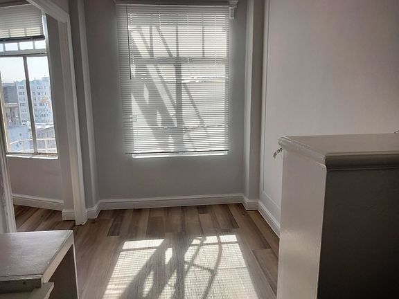 3rd image of 536 Leavenworth St APT 85