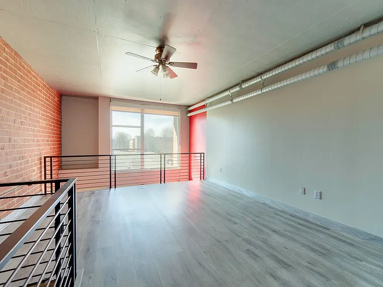 710 W Trade St #312 — Photo 27