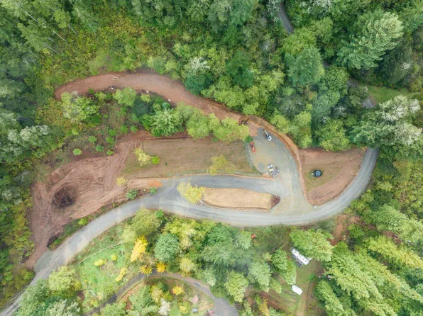 199 Pine Ridge Rd, Crescent City, CA 95531