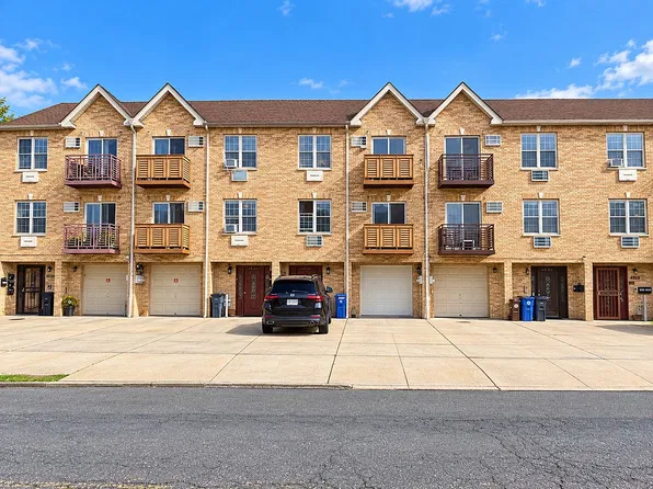 4505 25th Ave, Astoria, NY 11103